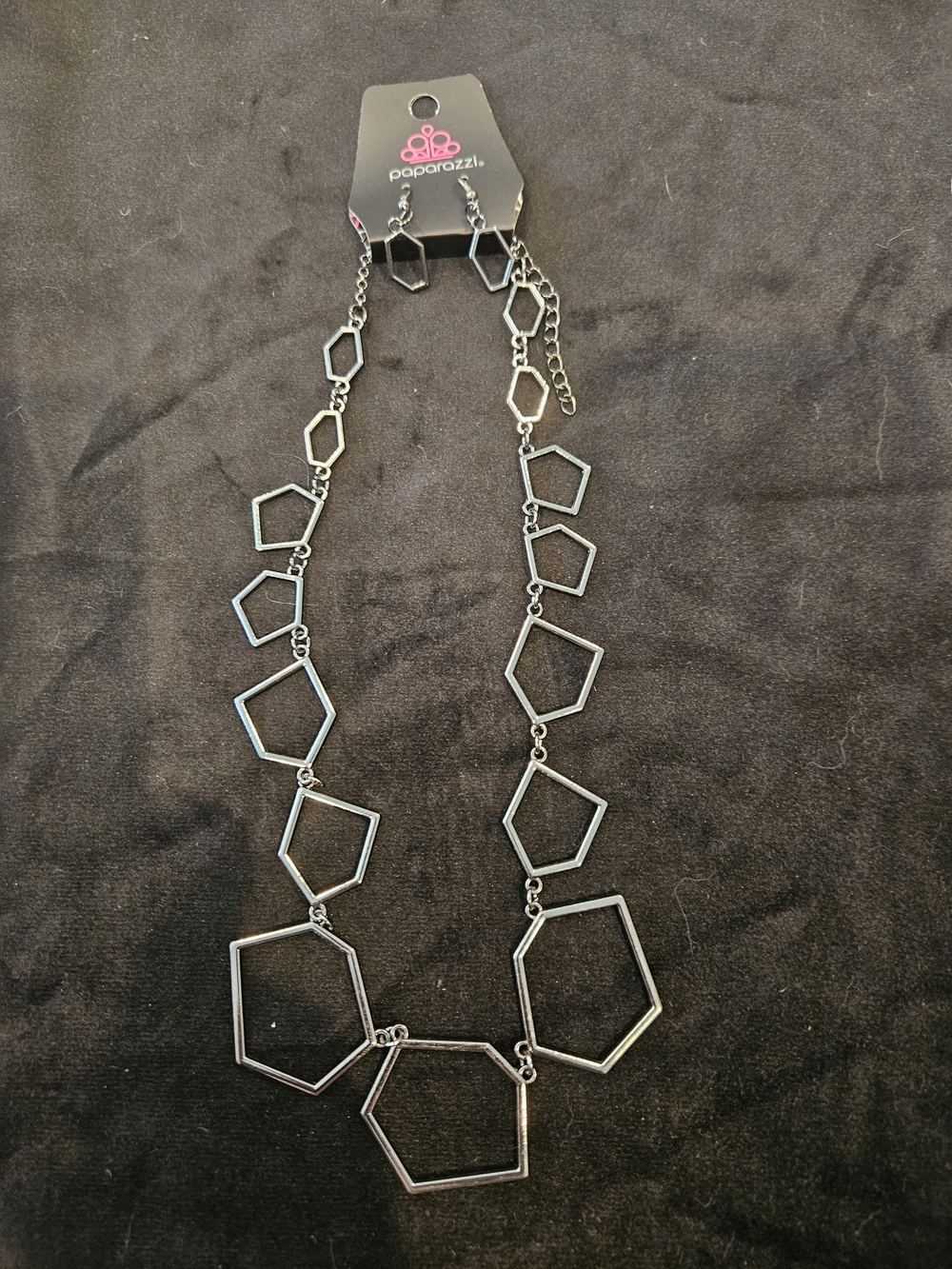 Paparazzi Silver Open Pentagonal Link Necklace